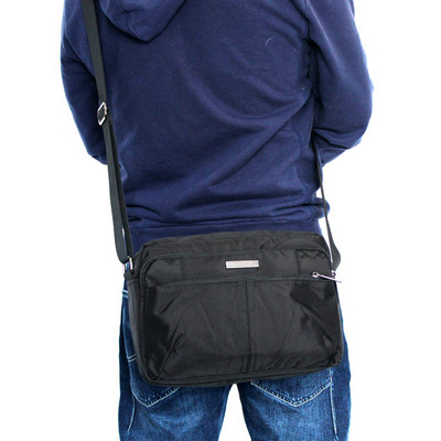 Laptophoz megfelelő férfi táska hosszú fogantyúval