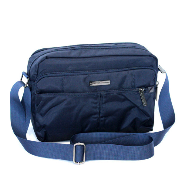 Laptophoz megfelelő férfi táska hosszú fogantyúval