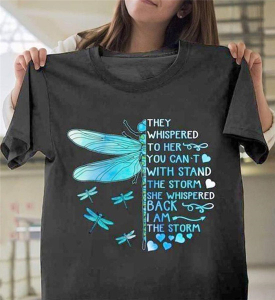 Napi póló nyomtatással és feliratokkal