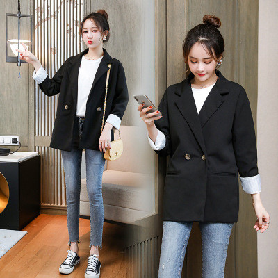 Elegantne nööpide ja taskutega naiste jope