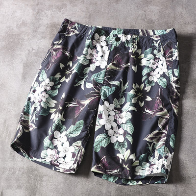 Ανδρικά σορτς με τσέπες και λάστιχο