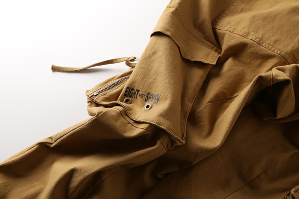 Taskute ja kirjaga vabaaja meeste püksid