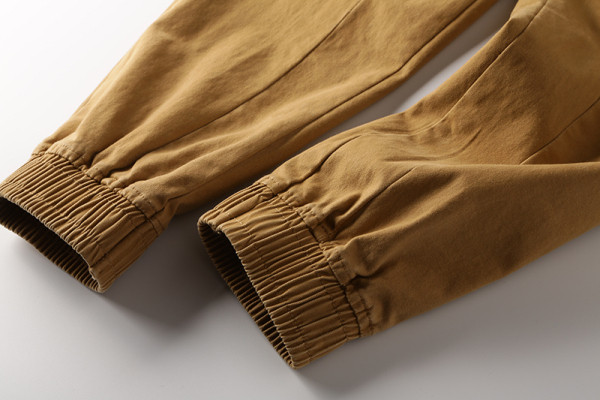 Taskute ja kirjaga vabaaja meeste püksid