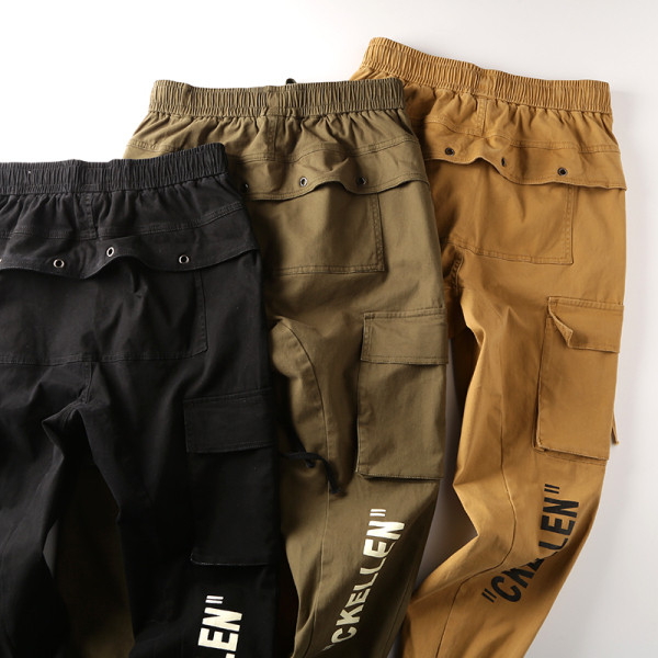 Taskute ja kirjaga vabaaja meeste püksid