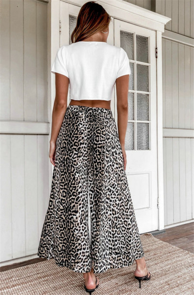 Pantaloni largi de dama la moda cu model animal si talie inalta