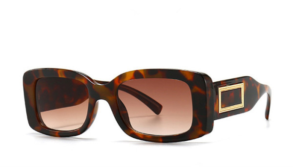 Modernas kvadrātveida saulesbrilles