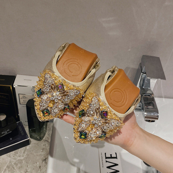 Női alkalmi cipő új modell kövekkel és lapos talppal