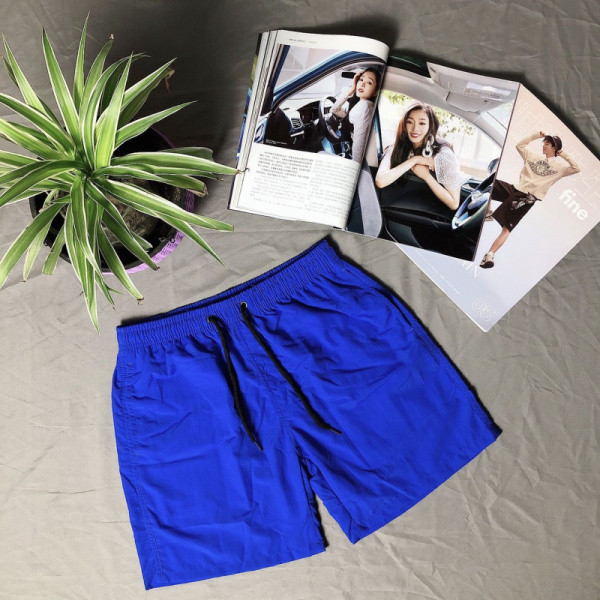 Costum de baie scurt pentru bărbați cu cravate și buzunare