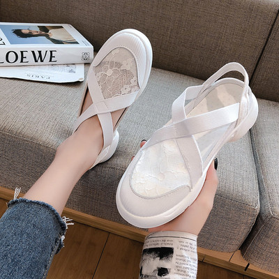 Jauni sieviešu ikdienas apavi baltā un zaļā krāsā