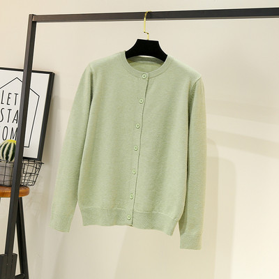 Ikdienas sieviešu veste - ar apaļu kakla izgriezumu un garām piedurknēm