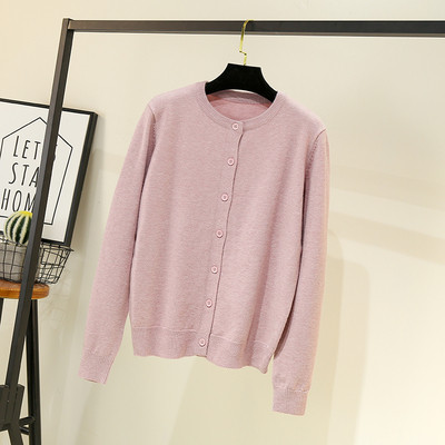 Ikdienas sieviešu veste - ar apaļu kakla izgriezumu un garām piedurknēm