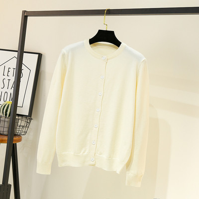 Ikdienas sieviešu veste - ar apaļu kakla izgriezumu un garām piedurknēm