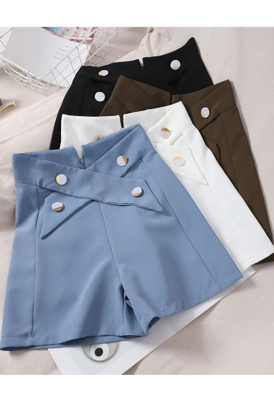 Női rövidnadrág magas derékkal és gombokkal