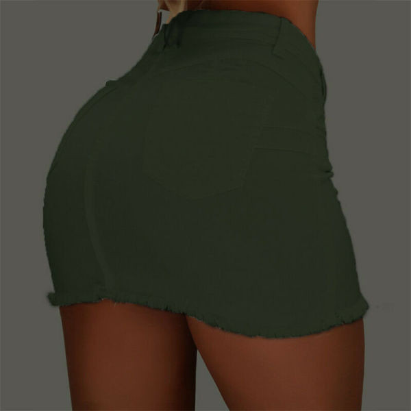 Rövid farmerszoknya gombokkal