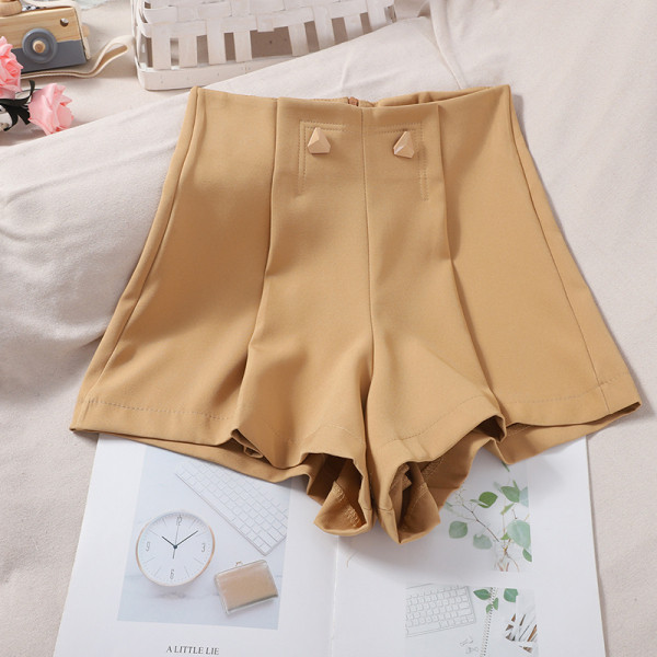 Stílusos női rövidnadrág fém elemmel