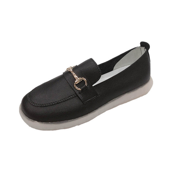 Ikdienas sieviešu apavi ar plakanu zoli ar sprādzi divos modeļos