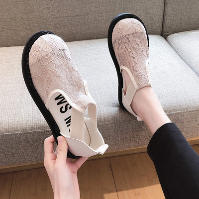 Sieviešu ikdienas apavi ar izšuvumu un plakanu zoli