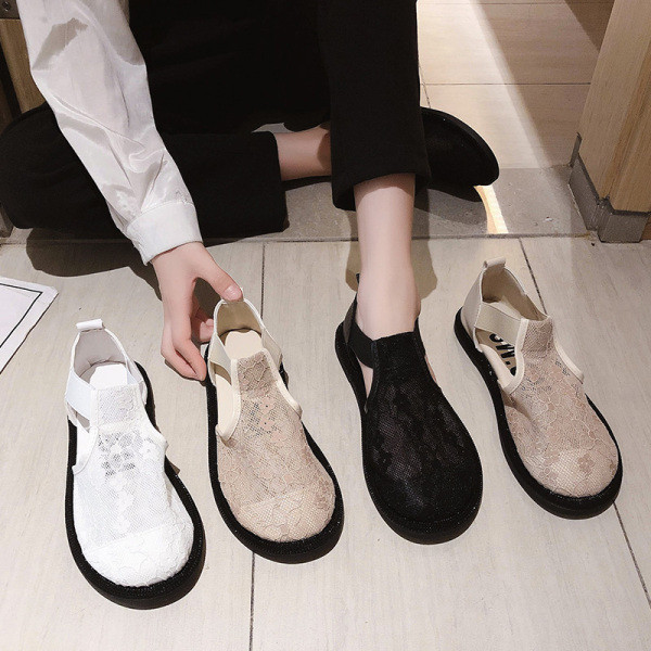 Sieviešu ikdienas apavi ar izšuvumu un plakanu zoli