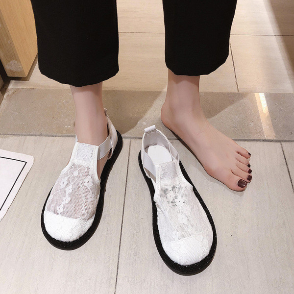 Sieviešu ikdienas apavi ar izšuvumu un plakanu zoli