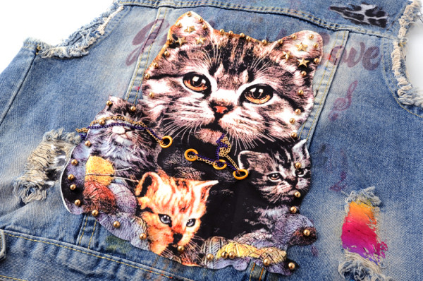 Modern női farmermellény macska rátéttel