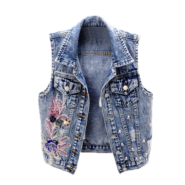 Moderna sieviešu īsā veste ar pērlēm un 3D elementu