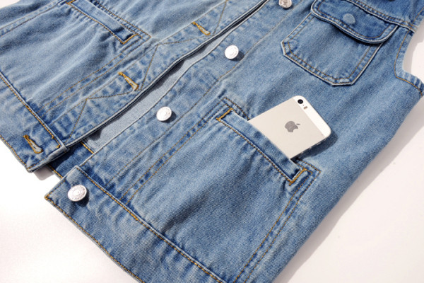 Γυναικείο γιλέκο casual με τσέπες και κλασικό κολάρο σε μπλε χρώμα