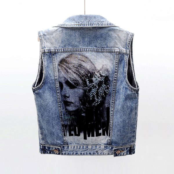 Vestă de damă modernă scurtă din denim cu inscripție și flori