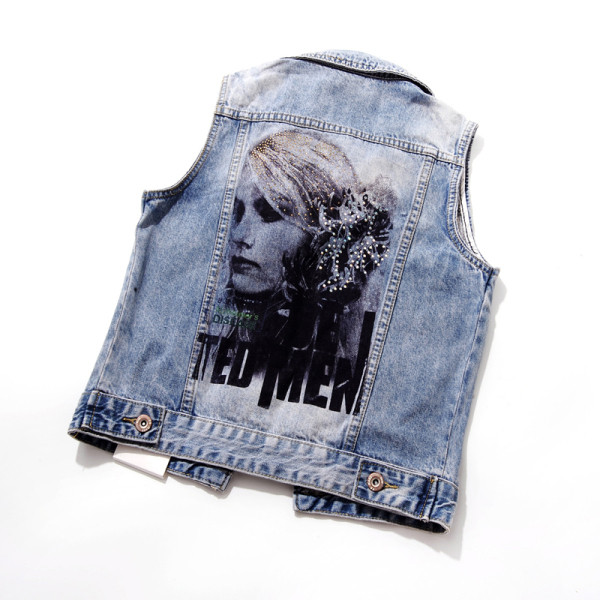 Vestă de damă modernă scurtă din denim cu inscripție și flori