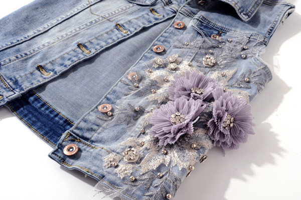 ΝΕΟ μοντέλο γυναικείο γιλέκο τζιν με τσέπες και τρισδιάστατο στοιχείο