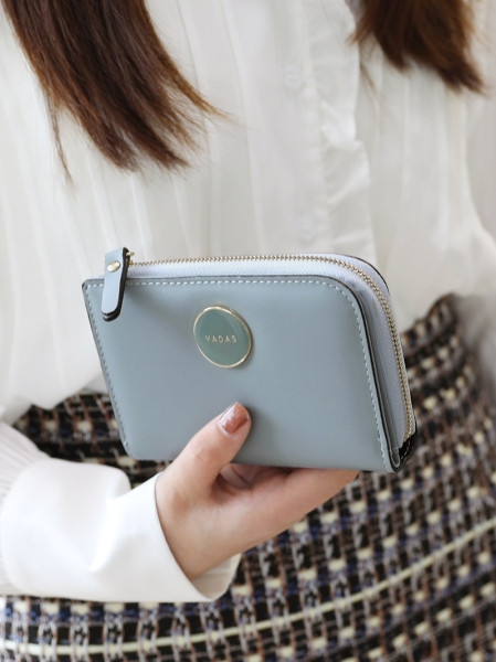 Cipzáras női pénztárca több színben