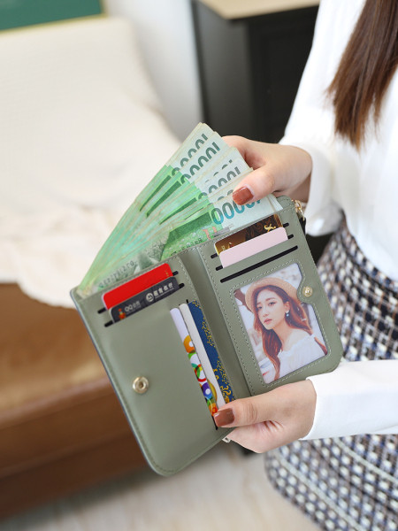 Cipzáras női pénztárca több színben