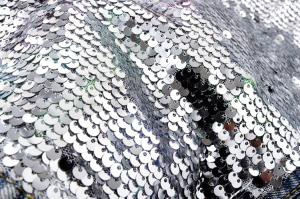 Γυναικείο casual κοντό τζιν μπουφάν με πούλιες