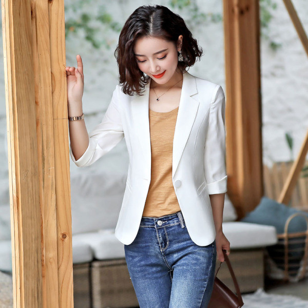 Κομψό γυναικείο μπουφάν με 3/4 μανίκια