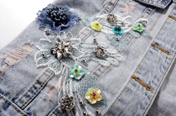 Vabaaja naiste teksavest trükiga