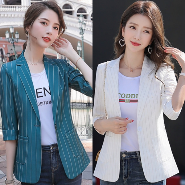 Jachetă de damă modernă în dungi cu mâneci 3/4