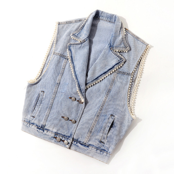 Modern női farmermellény gyöngyökkel és zsebekkel