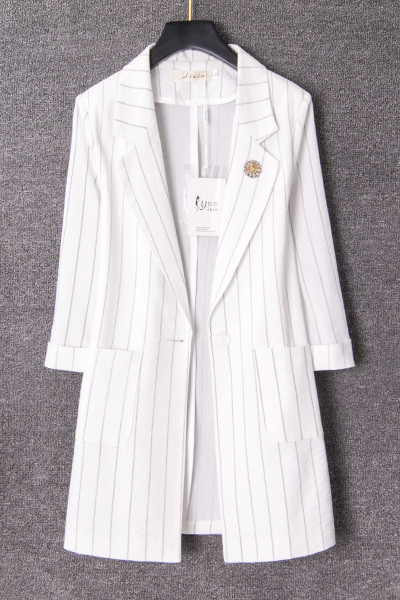 Pikk triibuline taskutega jakk