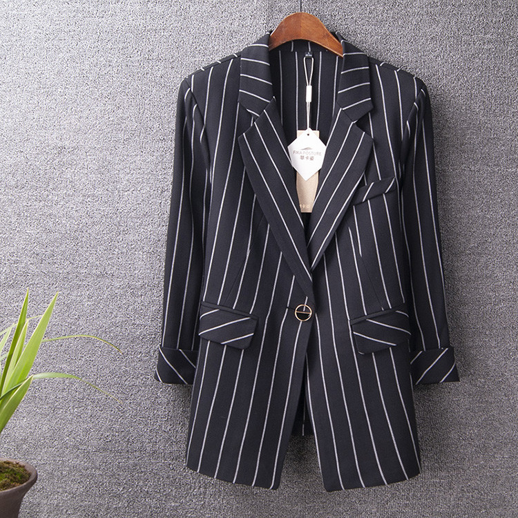 Jachetă modernă în dungi cu nasturi și buzunare - mai multe culori
