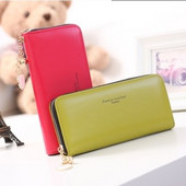 Öko bőrből készült női pénztárca felirattal és cipzárral