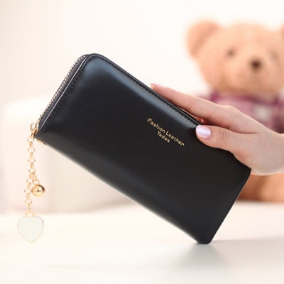 Öko bőrből készült női pénztárca felirattal és cipzárral