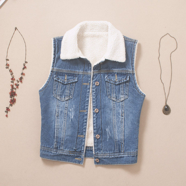 Γυναικείο γιλέκο κοντό τζιν με τσέπες 