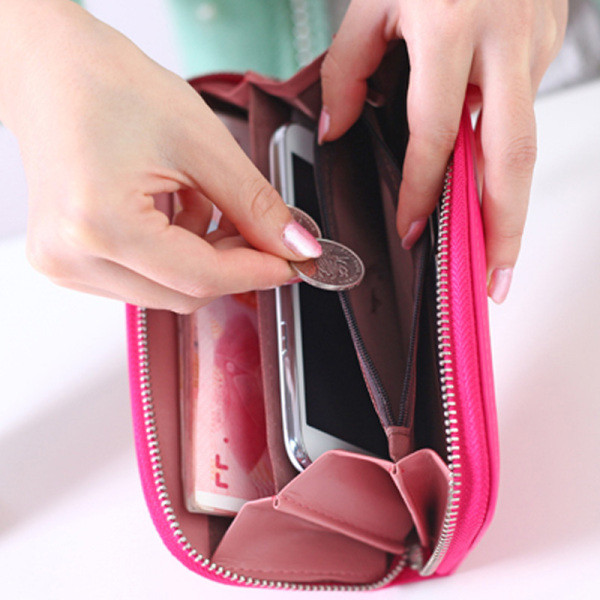 Naiste rahakott aplikatsiooni ja lukuga