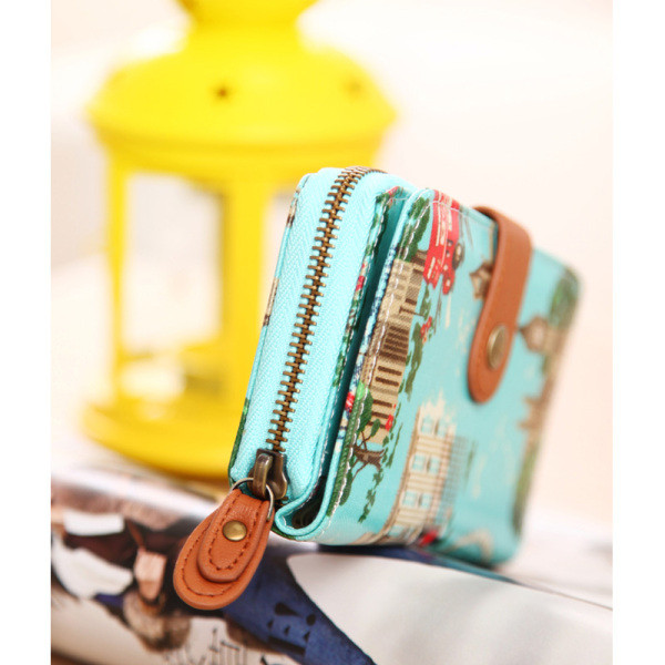 Γυναικείο πορτοφόλι με απλικέ χρώμα και μεταλλική στερέωση