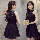 Naiste must pitsiline rannakarbi kleit ilma varrukateta