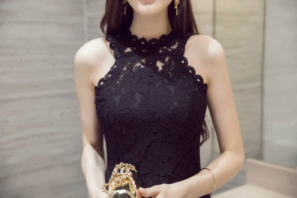 Naiste must pitsiline rannakarbi kleit ilma varrukateta