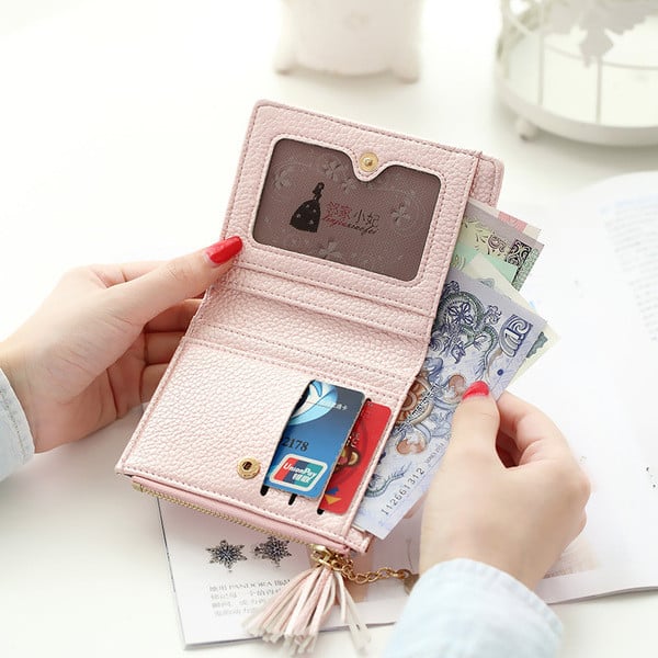 Sieviešu ikdienas naudas maks ar pušķi un rāvējslēdzēju no eko ādas