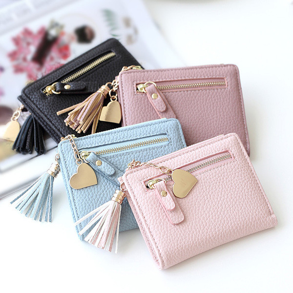 Sieviešu ikdienas naudas maks ar pušķi un rāvējslēdzēju no eko ādas