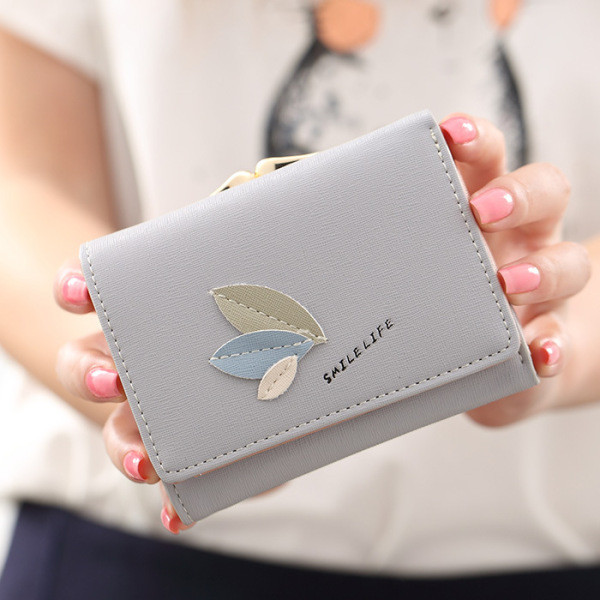 Γυναικείο πορτοφόλι από οικολογικό δέρμα με ορθογώνιο σχήμα