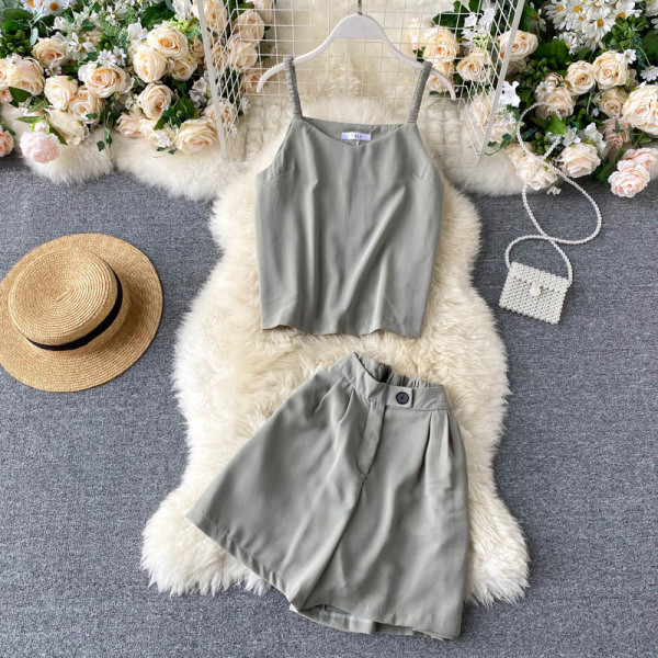 Modern női kétrészes szett vékony pántokkal, magas derékkal