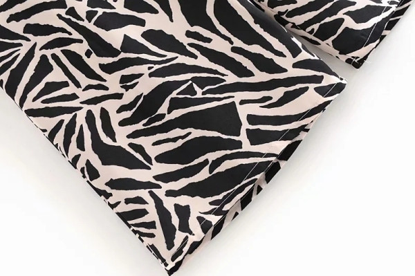 Ležerne ženske duge hlače sa životinjskim uzorkom